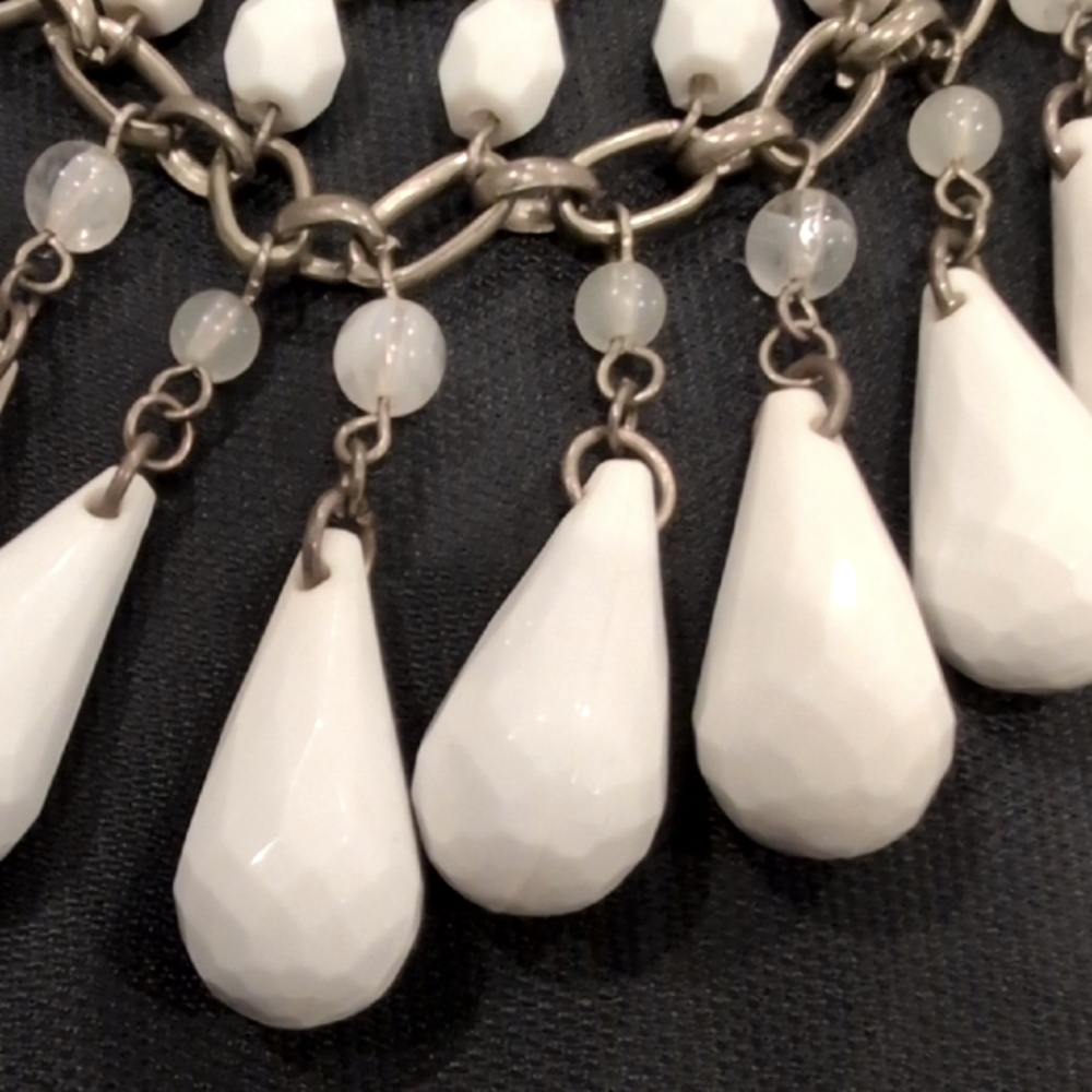 Vintage Milk Glass Moonstone Brass Necklace - Picture 5 of 6